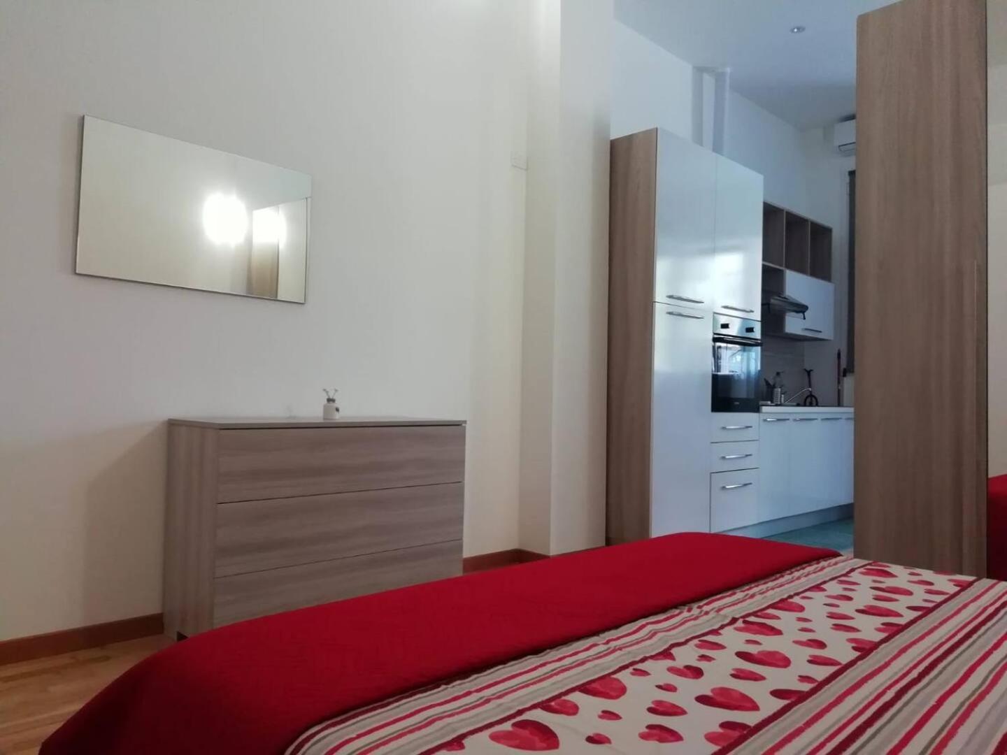 Domus Irnerio I Tassa Di Soggiorno Inclusa Nel Prezzo I Bologna Bagian luar foto