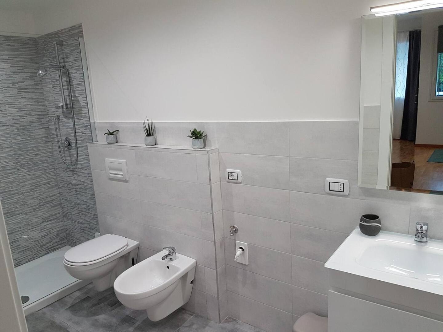 Domus Irnerio I Tassa Di Soggiorno Inclusa Nel Prezzo I Bologna Bagian luar foto